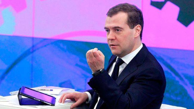 Медведев выйдет в прямой эфир, чтобы заявить о новых задачах