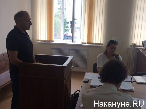 Экс-замминистра Шилиманов не смог обжаловать требования барда Новикова о взыскании с него 126 млн рублей