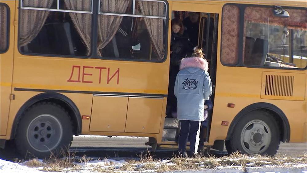 Пьяный водитель школьного автобуса попал на видео