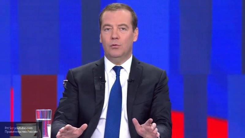 Медведев ответил на вопрос об изменении реальных доходов россиян