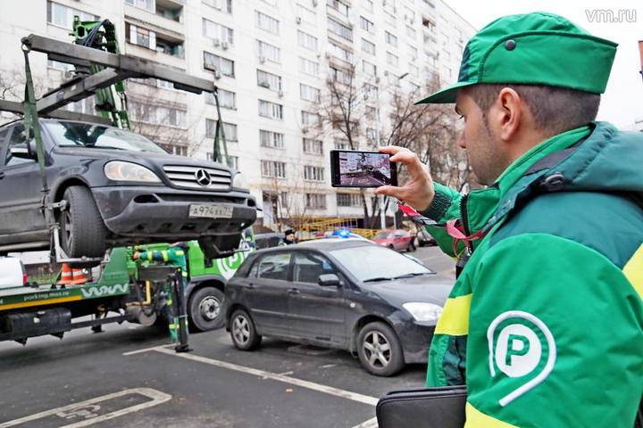 Новые штрафы за парковку на местах для спецтехники ввели в Москве