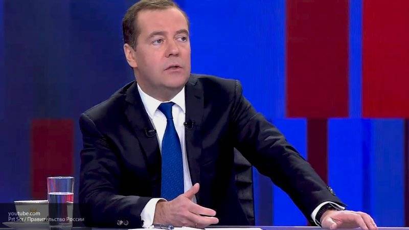 Медведев рассказал о возможности производства в России важных медикаментов