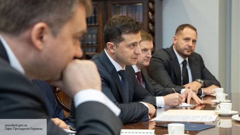 Медведев  рассказал о проблемах, с которыми столкнулся Зеленский на посту президета Украины