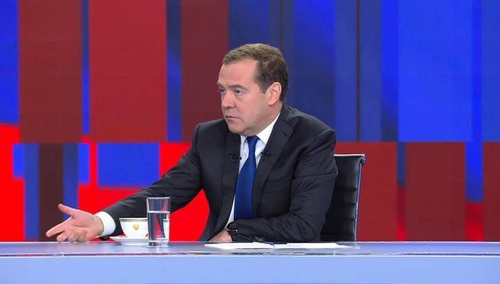Удар под дых: Медведев считает, что отключение России от интернета реально
