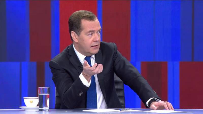 Санкции навредили в первую очередь Евросоюзу, который сдулся вдвое — Медведев