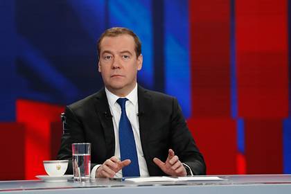 Медведев заявил об угрозе «беспощадного бунта» в России