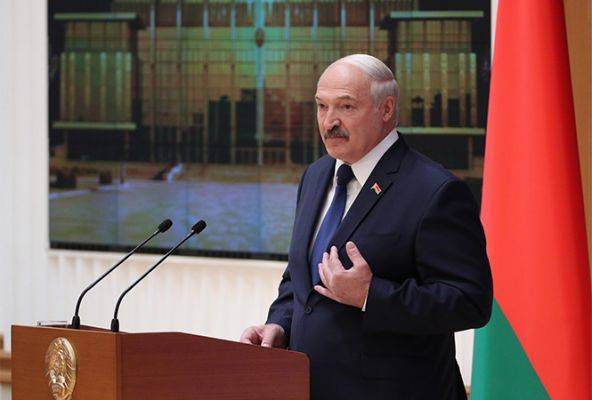 Лукашенко: На Путина давит его «антибелорусское окружение»