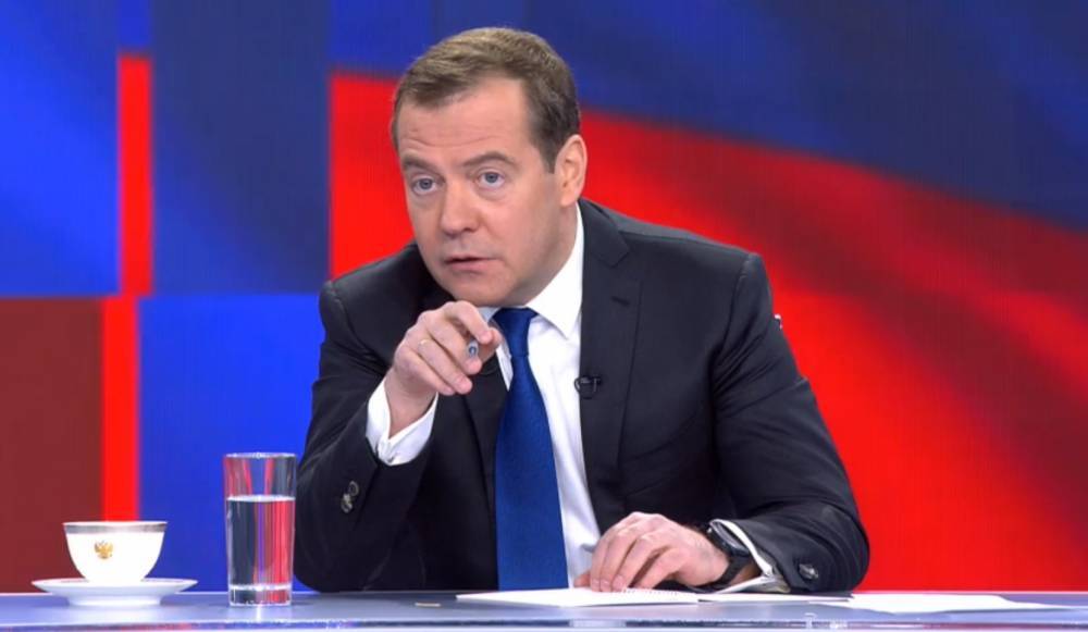 Дмитрий Медведев: Нужно делать все, чтобы наши специалисты оставались в стране