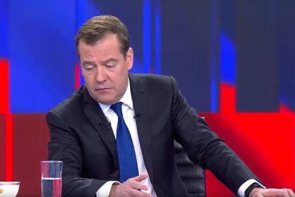 Медведев рассказал о решении воевать с Грузией