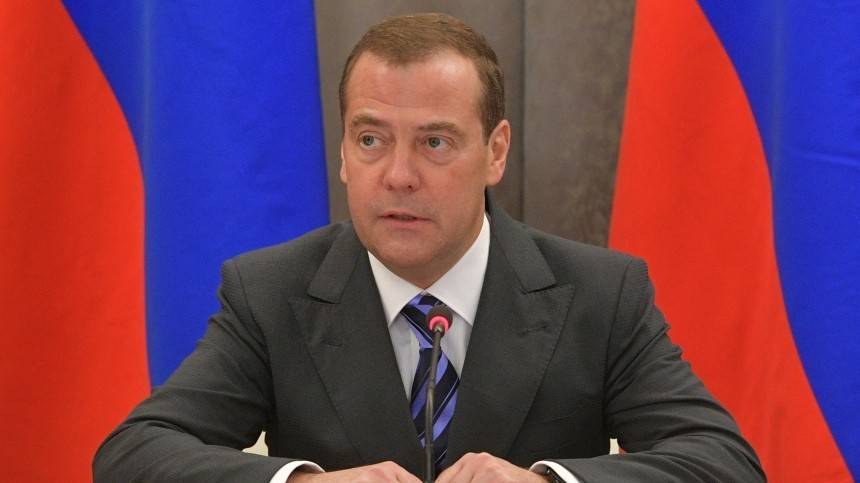 Медведев рассказал, как члены правительства настраиваются на интенсивную работу