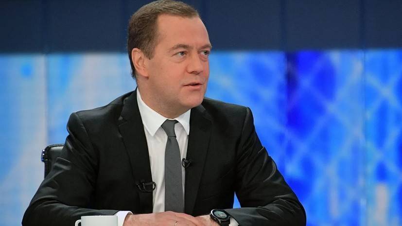 Медведев ответил на шутку Батрутдинова о «тандеме»