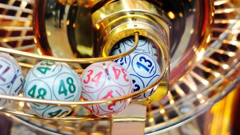 Выигрыш 500 млн рублей в лотерею изменил жизнь петербуржской пенсионерки
