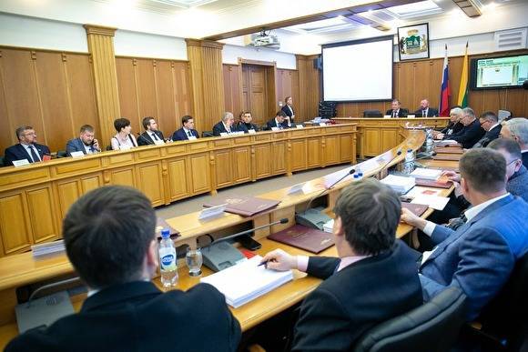 Дума Екатеринбурга поддержит законопроект о запрете торговли насваем