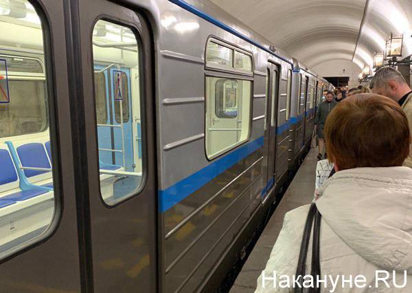 Обещанного полгода ждут: мэрия Екатеринбурга вернет проезд на метро в единый проездной