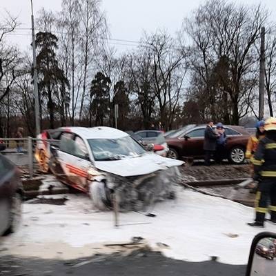 Жительница Петербурга во время тест-драйва спровоцировала аварию на 13 машин