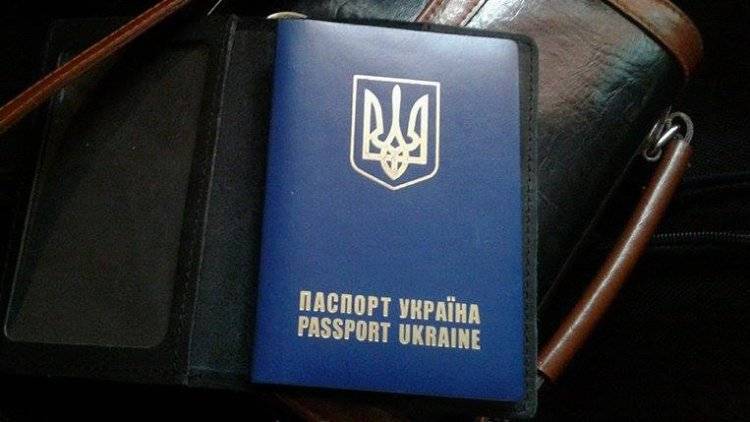 Украинские власти собираются запретить ездить в Россию по внутреннему паспорту