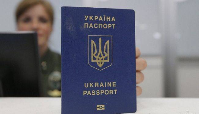 Украинцам запретят ездить в Россию без загранпаспорта