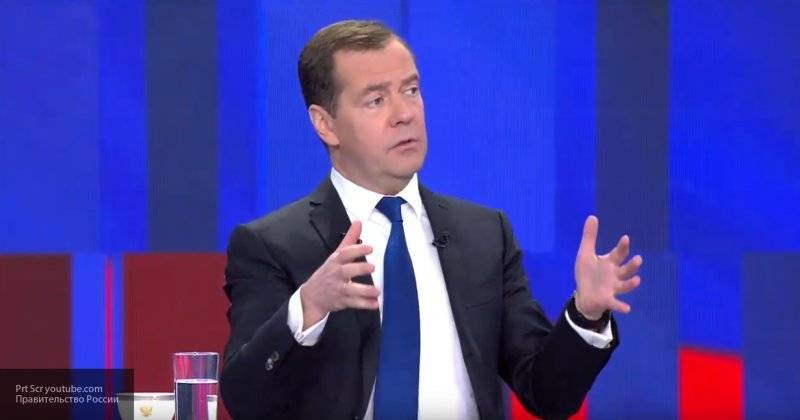 Медведев призвал не опасаться искусственного интеллекта