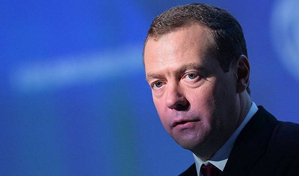 Медведев рассказал, как встретит Новый год