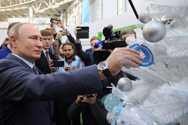 «Это легко»: Путин вытянул новогоднее желание мальчика из детского дома