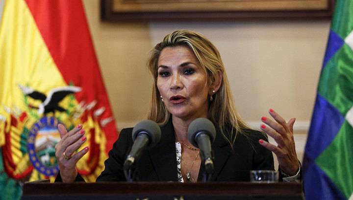 Жанин Аньес отказалась от участия в выборах президента Боливии