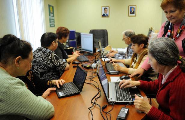 Российским пенсионерам повысят цифровую грамотность
