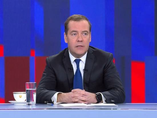 О чем умолчал Медведев: положительных изменений в экономике нет
