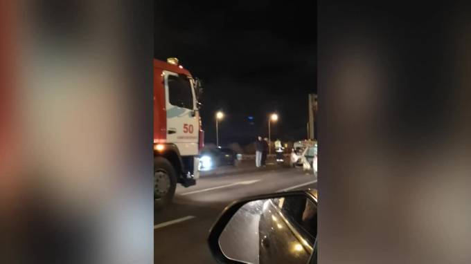 Ночью на Московском шоссе столкнулись четыре автомобиля