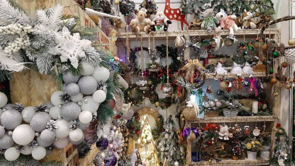 Петербуржцев приглашают выбрать новогодние подарки в Ленэкспо