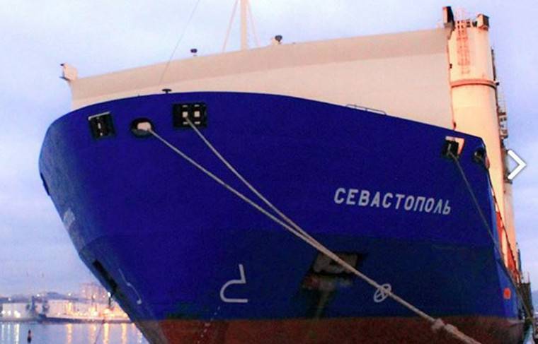 Российское судно с моряками арестовано в Сингапуре за долги
