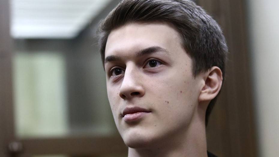 Суд приговорил студента ВШЭ Егора Жукова к трем годам условно