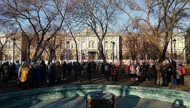 В Николаеве эвакуировали все школы из-за сообщения о минировании
