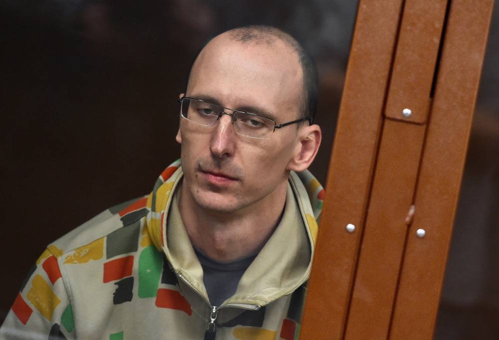 Фигуранта «московского дела» Павла Новикова приговорили к штрафу. Его освободили в зале суда