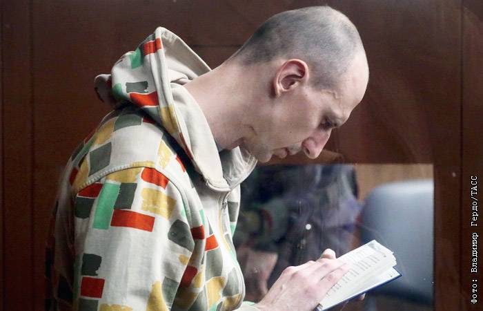 Фигурант "дела 27 июля" Новиков получил штраф за применение насилия к полицейскому
