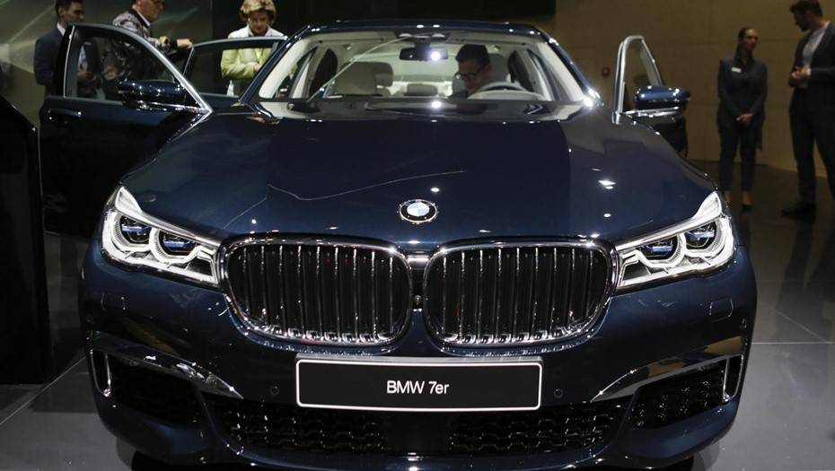 BMW объявил о повышении цен на автомобили в России