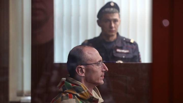Освободить в зале суда: Новиков отделался штрафом