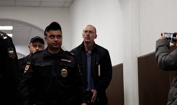 Фигуранту «московского дела» Павлу Новикову назначили штраф. Обвинение просило три года колонии