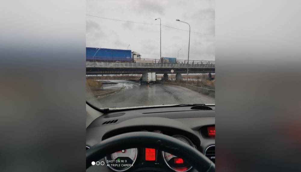«Мост глупости» на Южном шоссе снова «поймал» ГАЗель