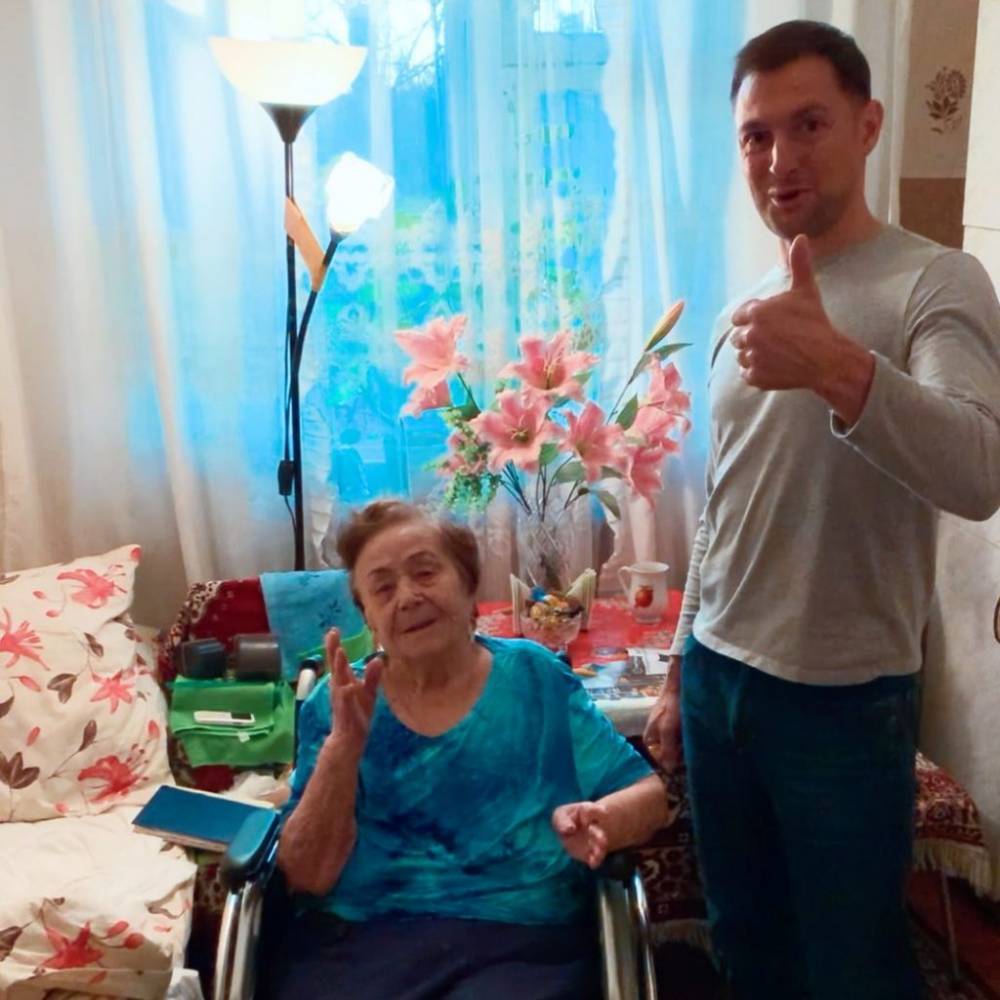 Активисты ОНФ в Подмосковье совместно с «Свой дом» помогли пожилым инвалидам