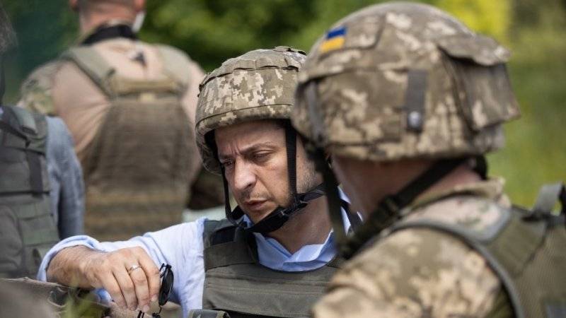 Зеленский посетит Донбасс в День ВС Украины