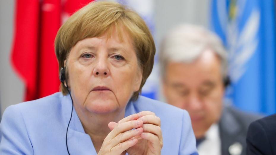 Меркель проведет двухсторонние встречи с Путиным и Зеленским на саммите в "нормандском формате"