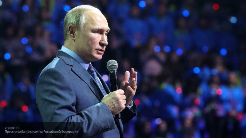 Россия не планирует прекращать поставку газа через Украину, заявил Путин