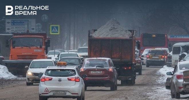Жители Казани считают главной проблемой города плохие дороги