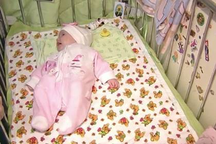 В России новорожденной удалили опухоль больше ее головы