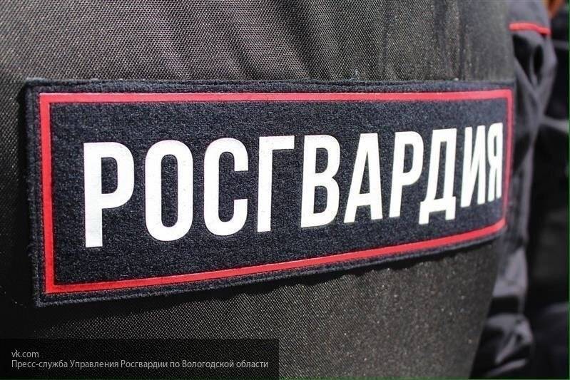 В Москве росгвардейцы задержали мужчину, который проник на территорию детского сада