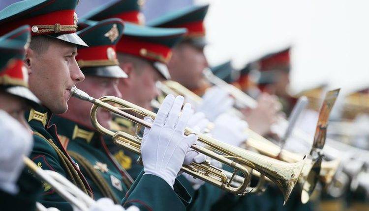 Песков прокомментировал инициативу проведения фестиваля военно-морских оркестров