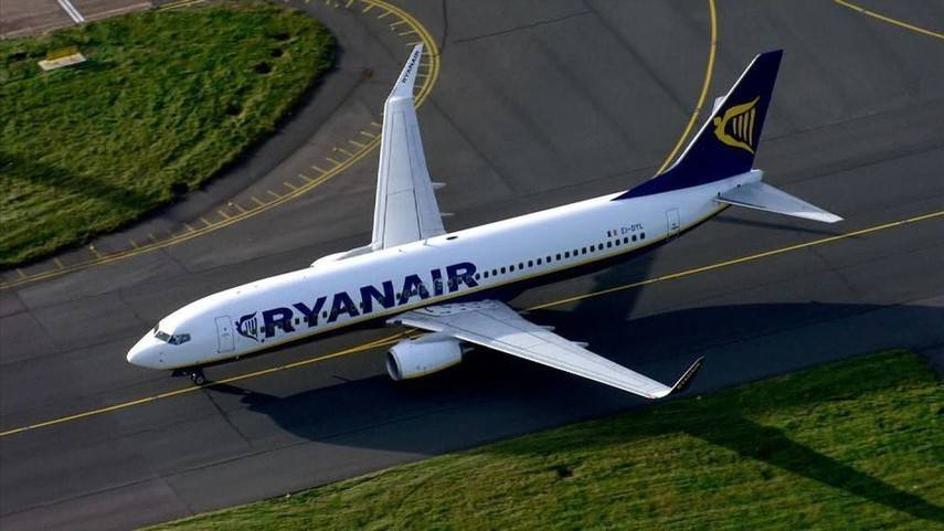 Ryanair закрывает два рейса из Киева