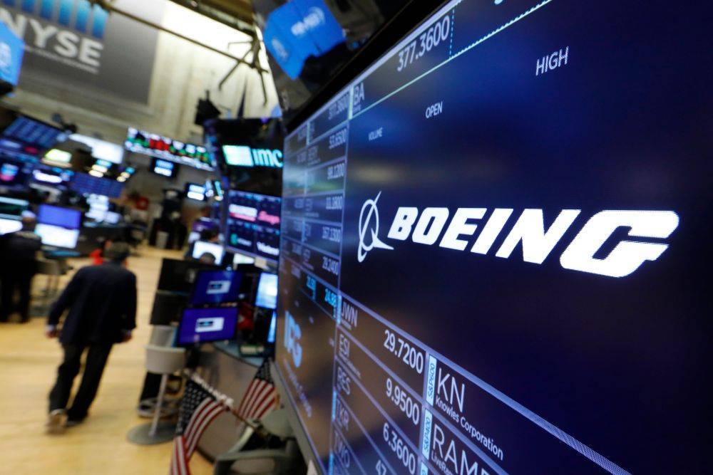 Авиарегулятор США решил наложить на Boeing штраф в размере $3,9 млн за дефектные детали