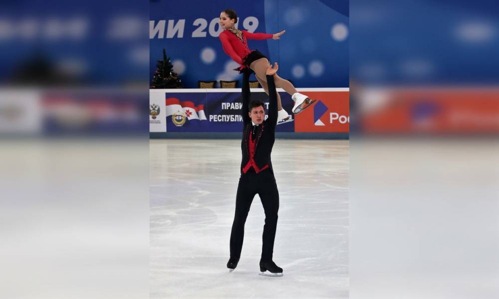 В финале Гран-при пара российских фигуристов завоевала бронзу