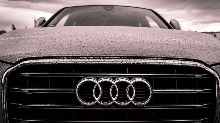 Стала известна цена и дата выхода нового Audi RS Q8 в России